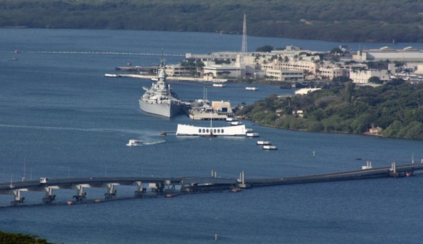 Honolulu Hawaii Pearl Harbor Shuttle Custom Island Tours honolulu-hawaii-pearl-harbor-shuttle-custom-island-tours